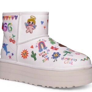 Ugg Platform Sketch Boot size 9